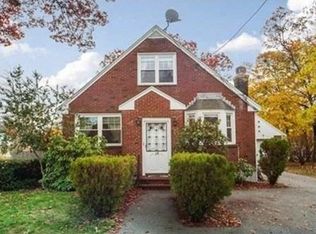 12 Edwin St, Randolph, MA 02368