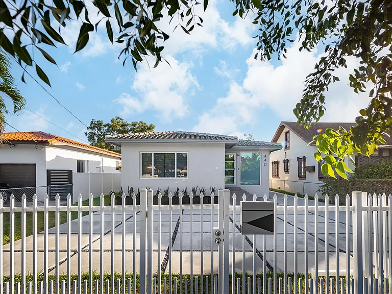 440 SW 21st Rd — Photo 28