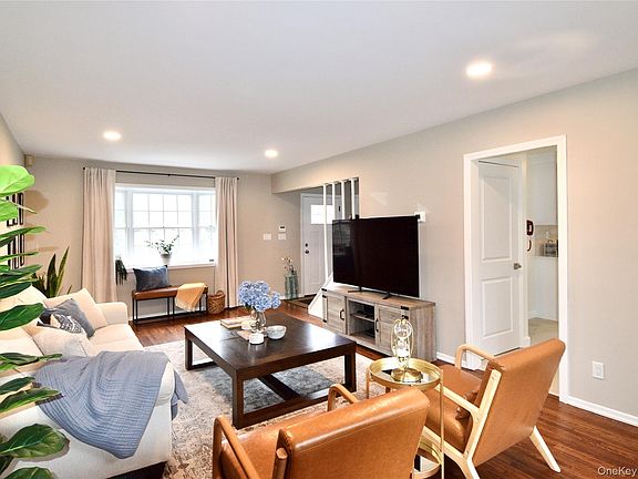 2nd image of 1131 Dobbs Ferry Road