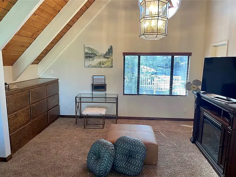 353 Mittry Ln — Photo 4