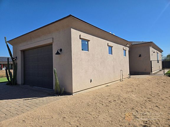 5th image of 1403 E Galvin St