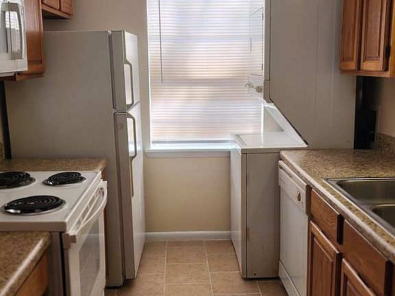 2nd image of 8344-3 Homeport Ct