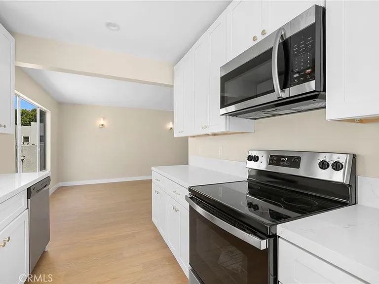 3020 E 3rd #12 — Photo 14