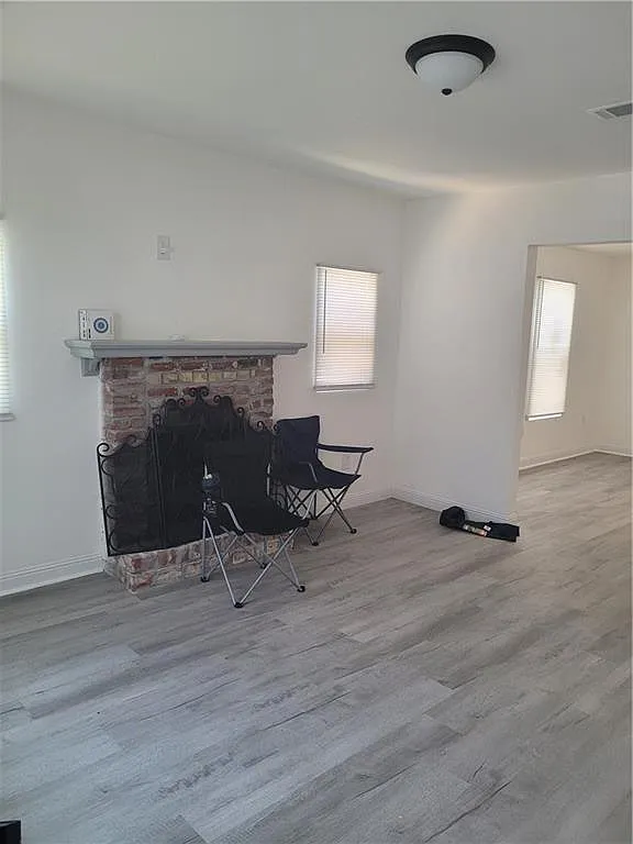 3 bed, 2.0 bath, $1,300 — Photo 4