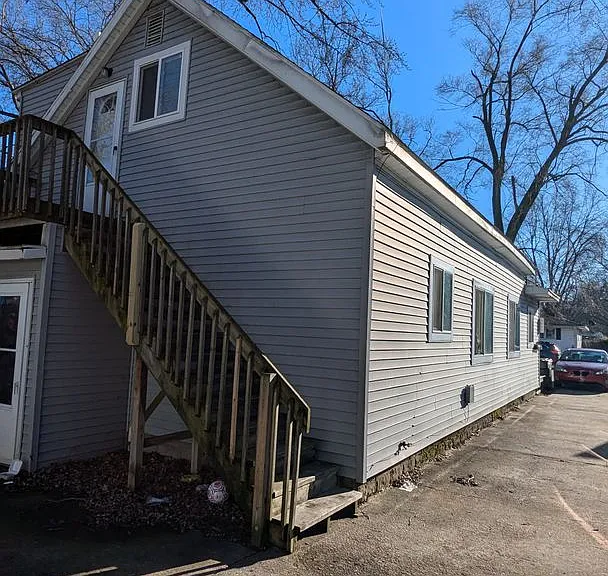 1276 Francis Ave — Photo 6