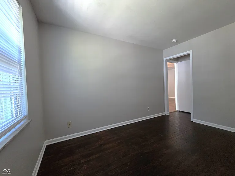 3845 Asbury St — Photo 11