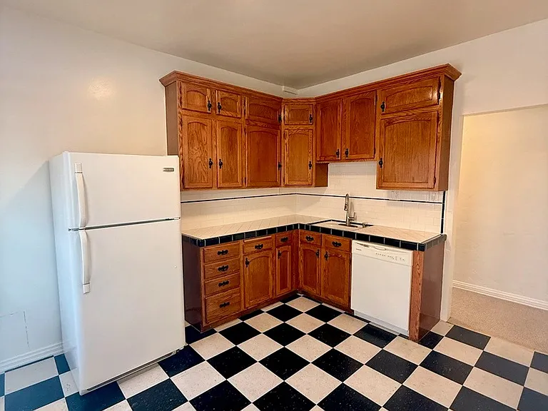 6282 Commodore Sloat Dr #6 — Photo 3
