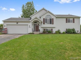 11377 Foreman Farms Ct, Lowell, MI 49331