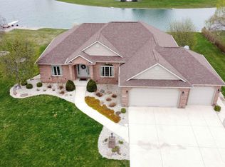 411 Stillwater Dr, Bluffton, IN 46714