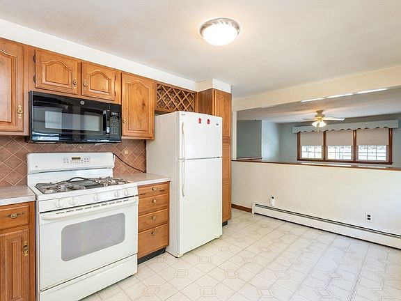 5th image of 111 E Park Ave