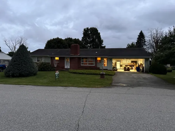 2956 Sunset Dr, Dallastown, PA 17313