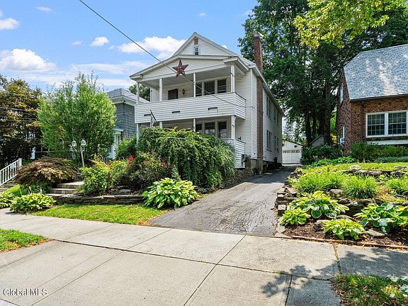 2nd image of 41 Fairlawn Avenue