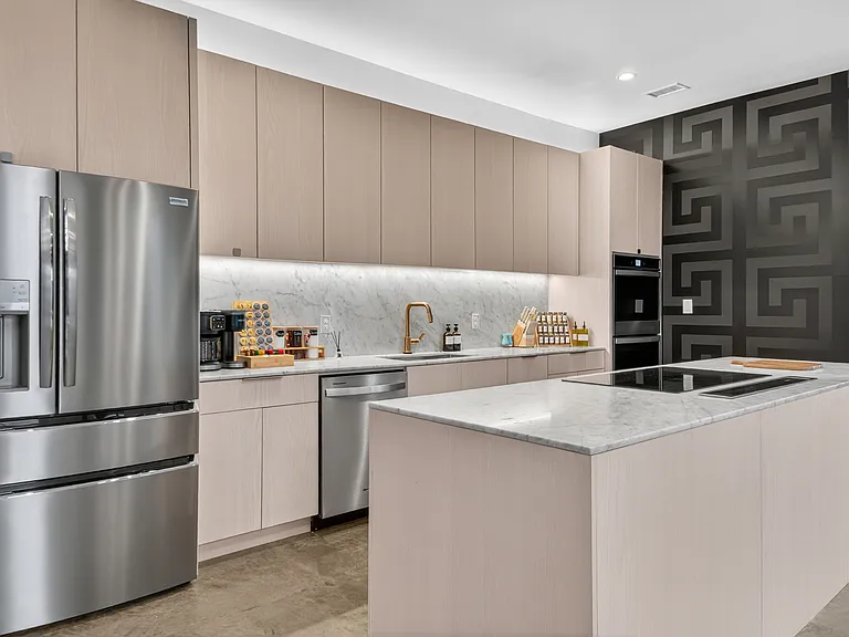 2503 Conklin St — Photo 5
