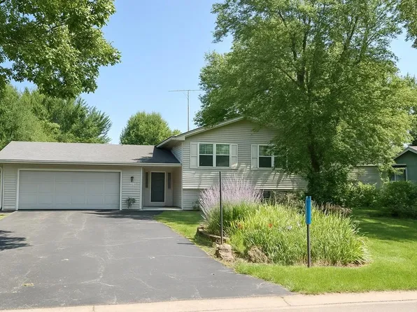 1076 North School STREET, Silver Lake, WI 53170
