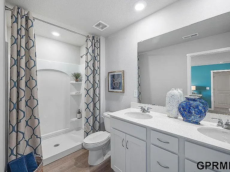 7405 S 204th Ave — Photo 28