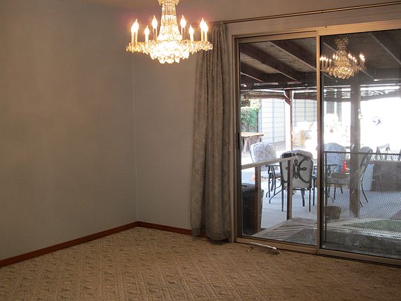 Dining Room w/ Sliding Door