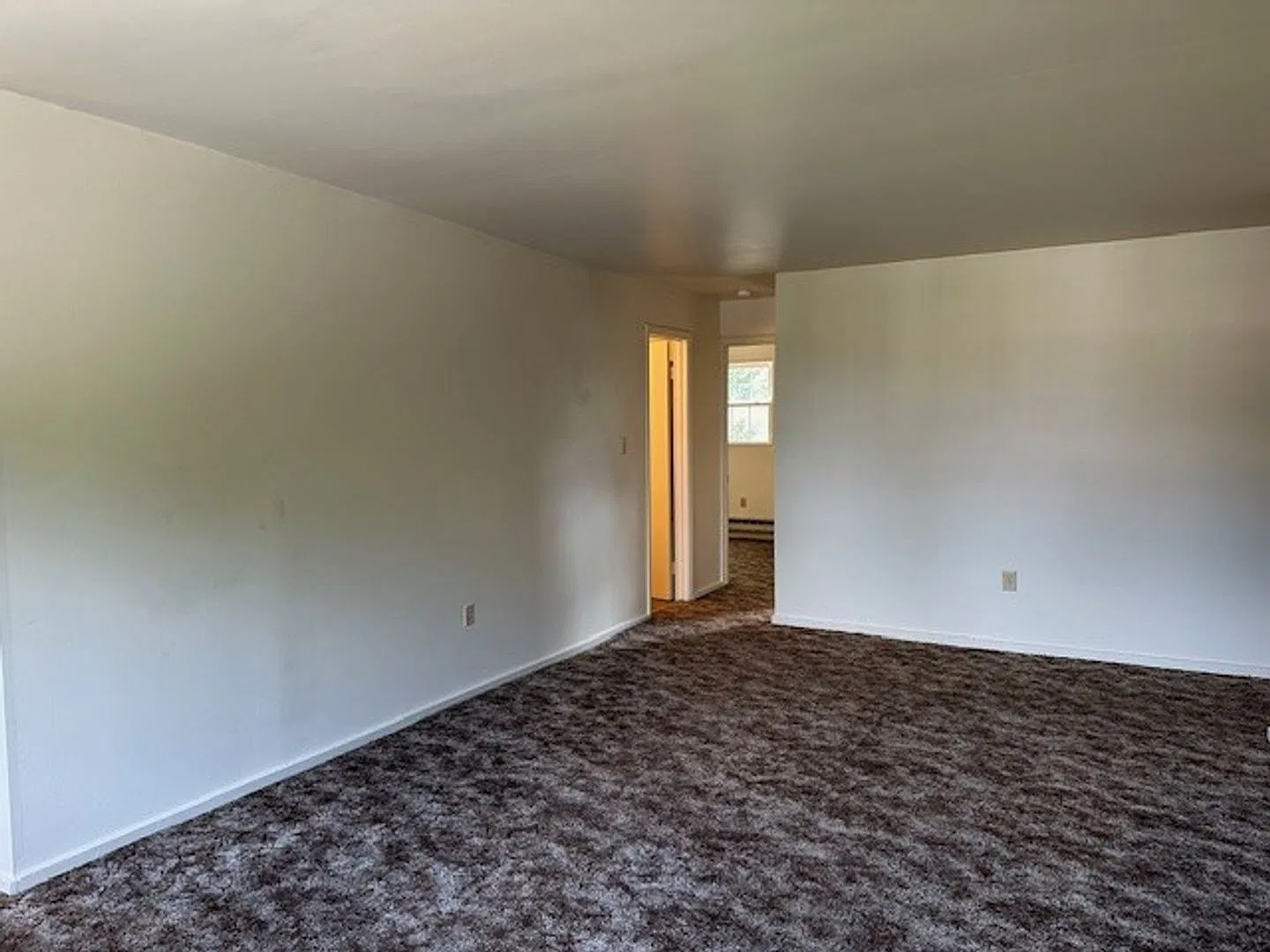 2 Bedroom 1 Bathroom 2nd Floor Apartment For Rent In Millersburg School District. — Photo 3