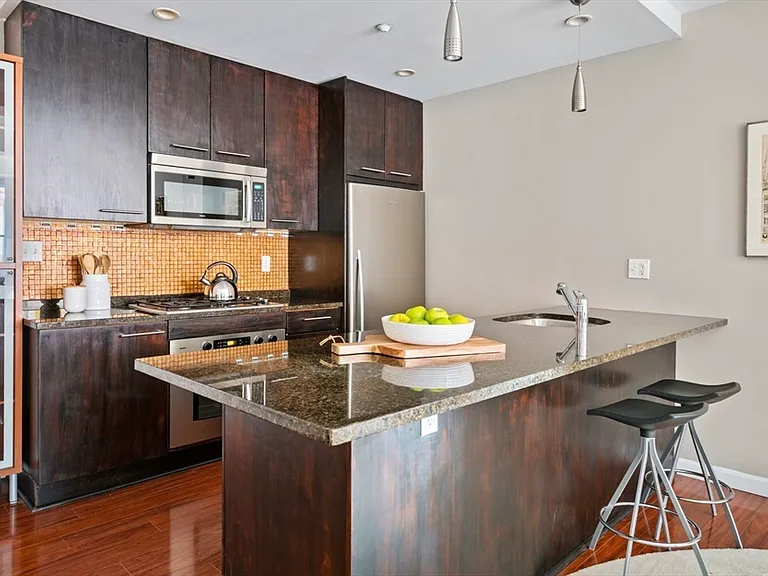 35 Fay St #215 — Photo 4