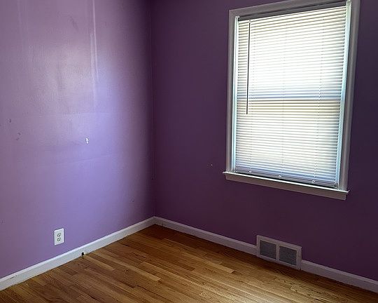 4th image of 957 Liberty Ave