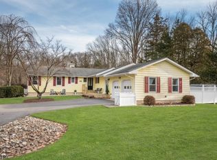 132 Peapack Rd, Far Hills, NJ 07931