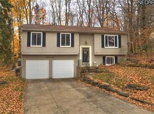 2480 Hanson Ave, Stow, OH 44224