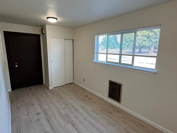 Dining Room/Bonus Room