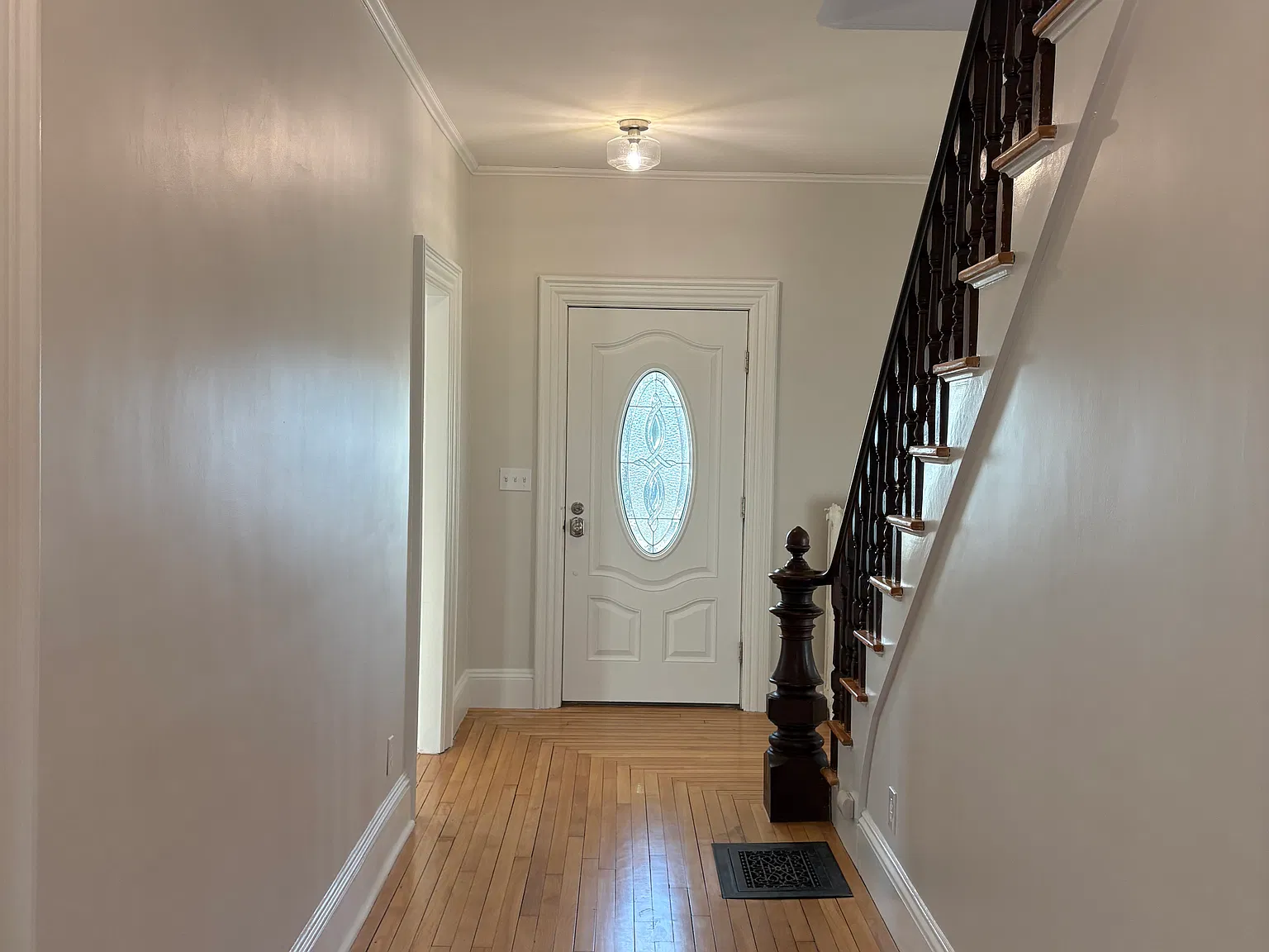 3 bed, 2000 sqft, $3,200 — Photo 2