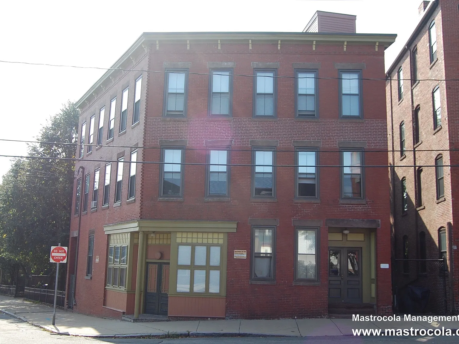 1 bed, 1.0 bath, 800 sqft, $2,035 — Photo 1