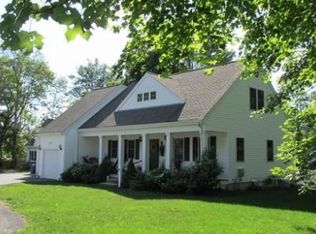 2 Rosemary Ln, Wareham, MA 02571