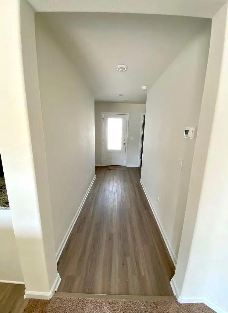 3 bed, 1317 sqft, $1,599 — Photo 3