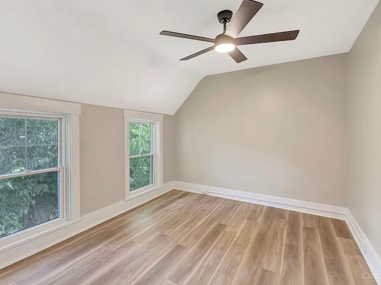 1646 King Ave — Photo 17