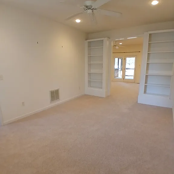 18 Greystone Dr — Photo 6