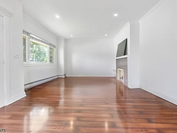 3rd image of 334 Brook Ave