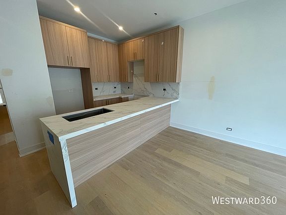 2nd image of 2040 W Washington Blvd #3
