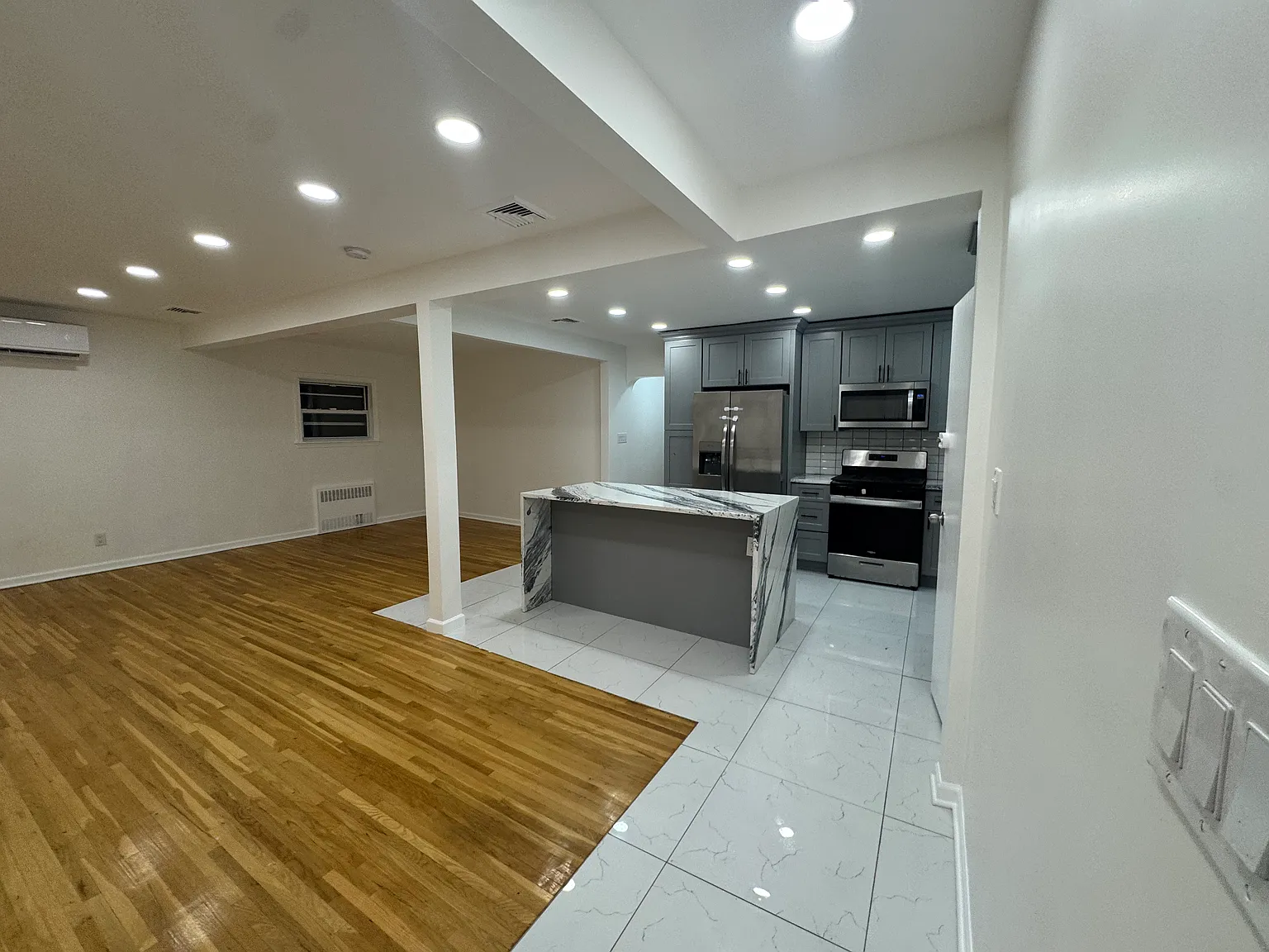 3 bed, 1348 sqft, $5,250 — Photo 1