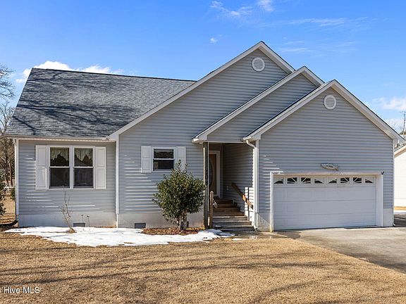 2nd image of 108 Loma Linda Court