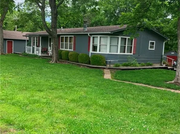 70 N Eagle Ln, Mound City, KS 66056
