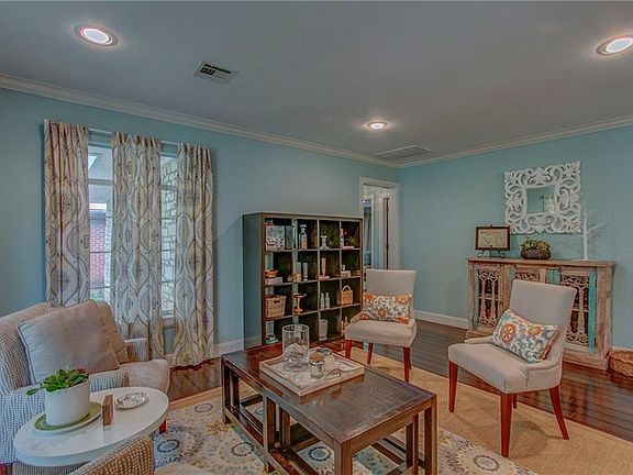 5th image of 1810 Westminster Pl