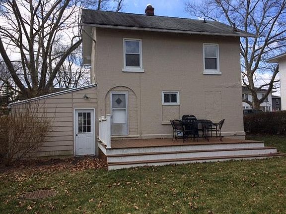 Enclosed yard with deck