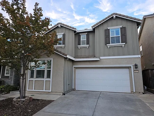 4 bed, 2153 sqft, $3,200 — Photo 4