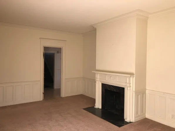 1200 Center Ave APT 16, Bay City, MI 48708