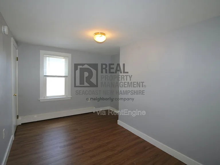 11 Maple St #B — Photo 12