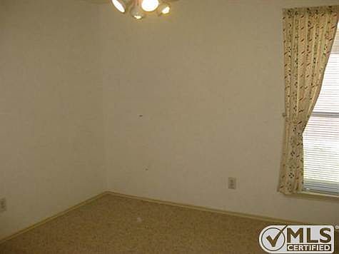 5th image of 2517 Hidden Springs Dr