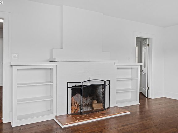5th image of 805 N 1st Ave