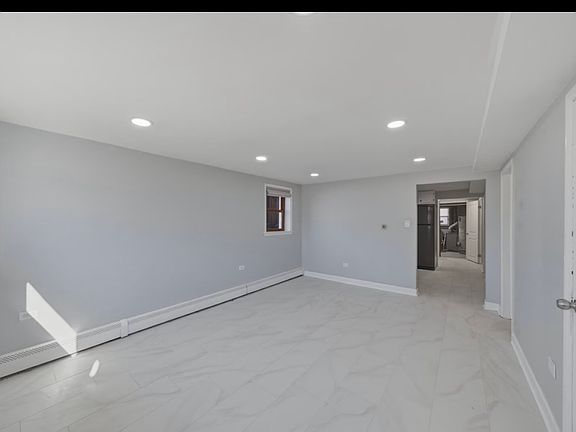 4th image of 2705 N Sayre Ave #Basement