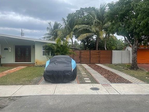 4th image of 4760 NE 17th Avenue