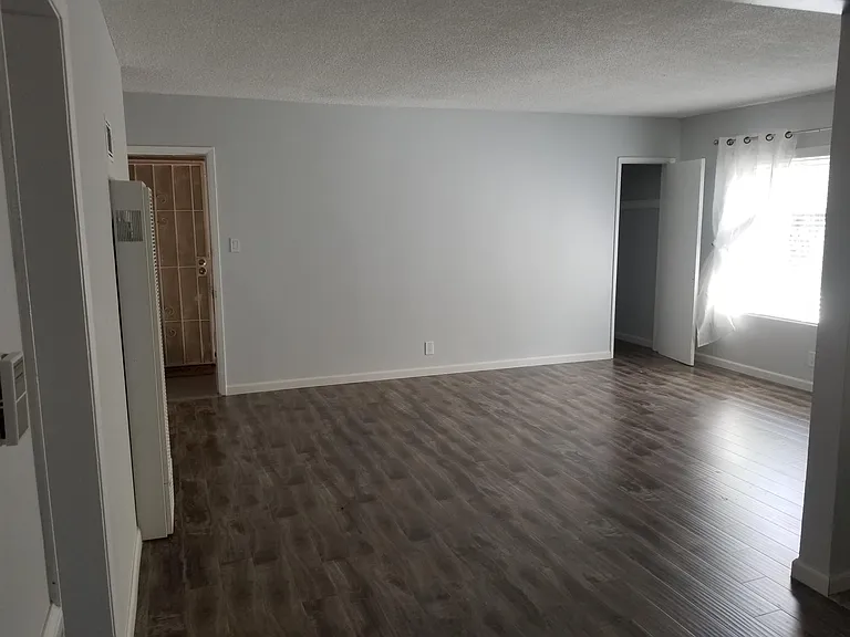 5942 Barton Ave #6 — Photo 2