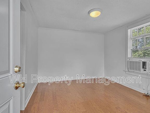 3rd image of 402 Acklen Park Dr Unit C
