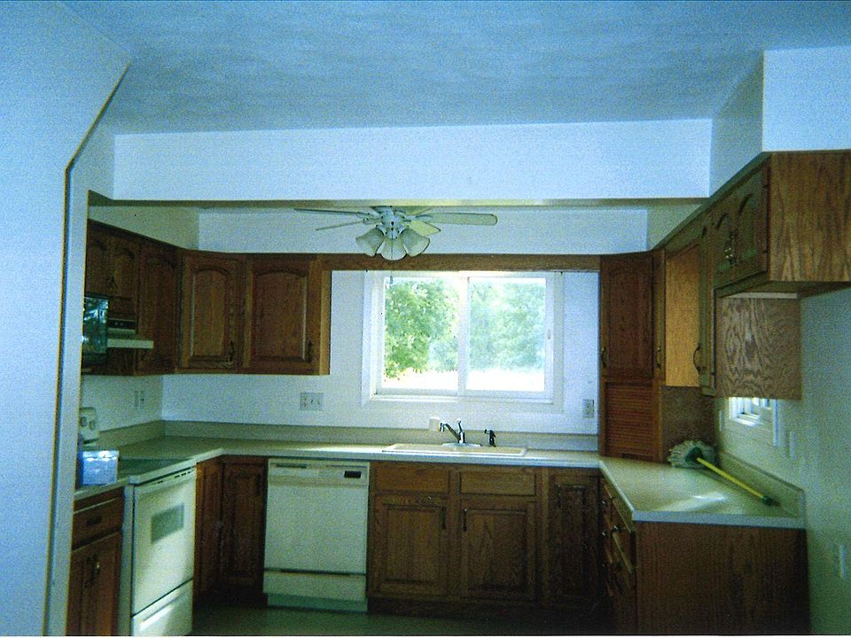 2nd image of 2668 Jasper Ave