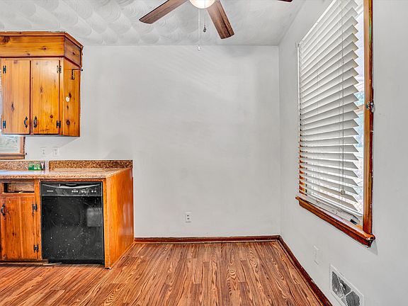 4th image of 5141 Youngwood Dr NW